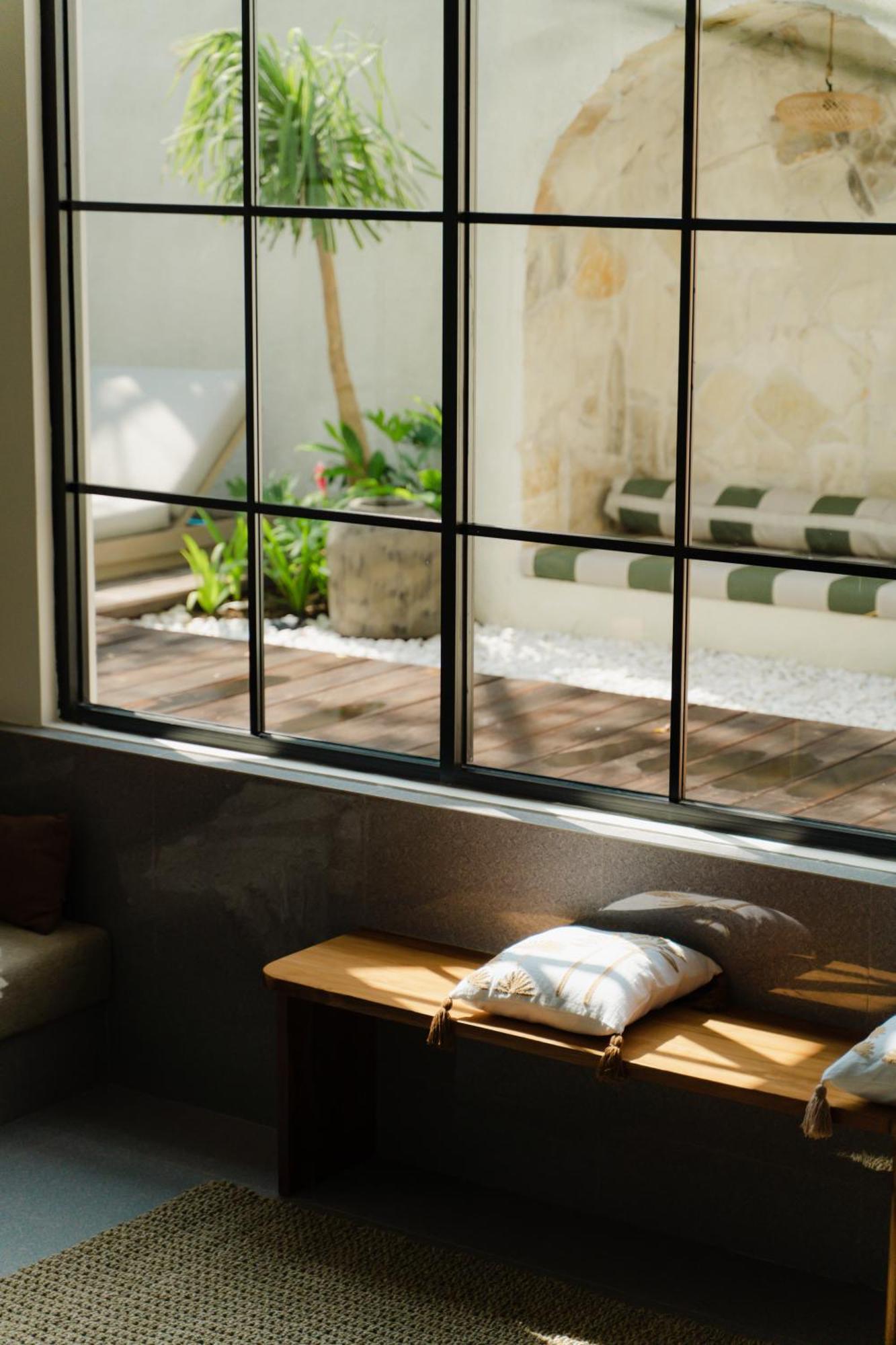 Lux Casa 4br Pick Up From Airport Security Playstation And Netflix * Seminyak (Bali)