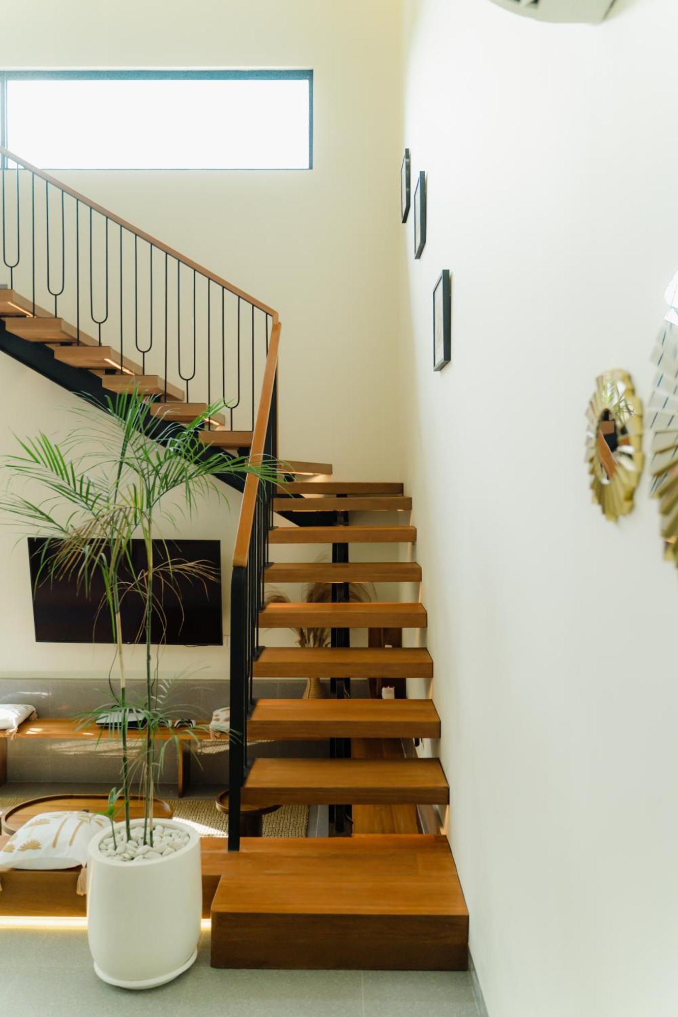 Villa Lux Casa 4br Pick Up From Airport Security Playstation And Netflix Seminyak (Bali)